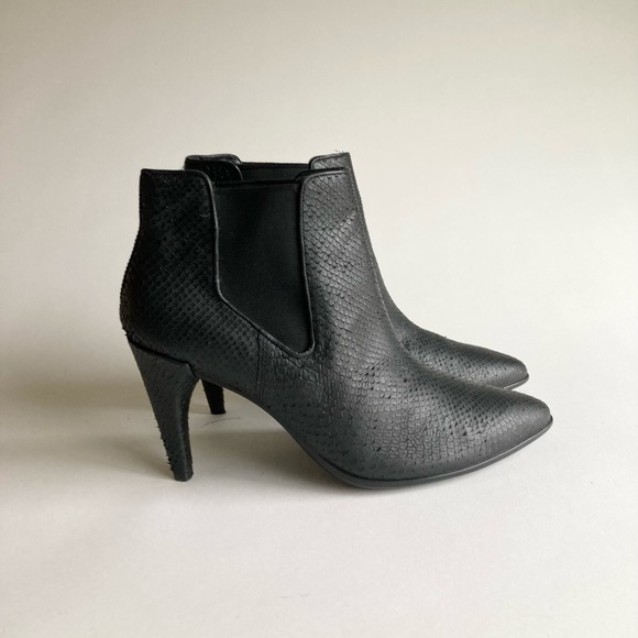 Ecco Black Lizard Print Leather Point Toe Heeled Ankle Boots size EUR 40, US 9.5 - Picture 2 of 16